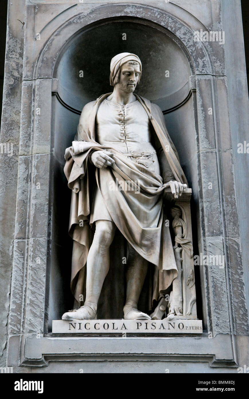 Statue of Nicola Pisano, Uffizi, Florence (Firenze), UNESCO World Heritage Site, Tuscany, Italy, Europe Stock Photo