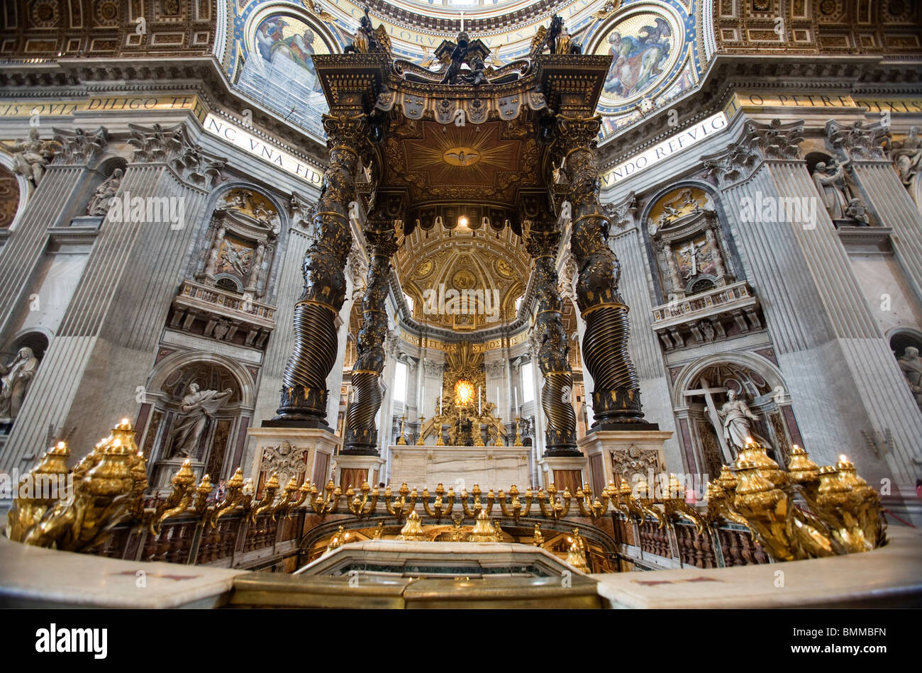 Baldacchino hi-res stock photography and images - Alamy