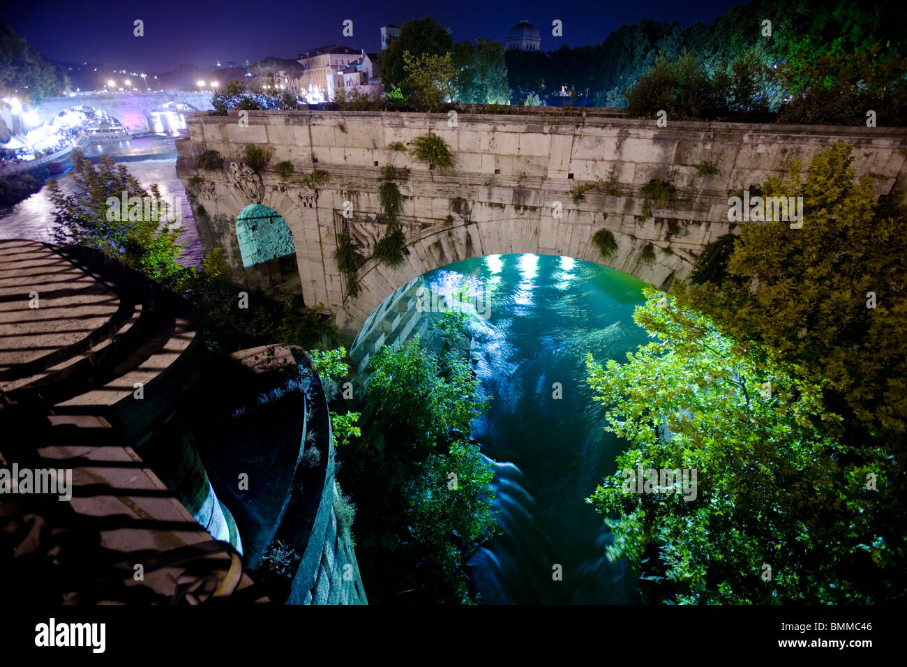 Arch ruins hi-res stock photography and images - Alamy