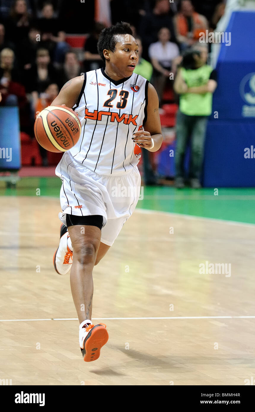 Cappie Pondexter #23 takes the ball Stock Photo