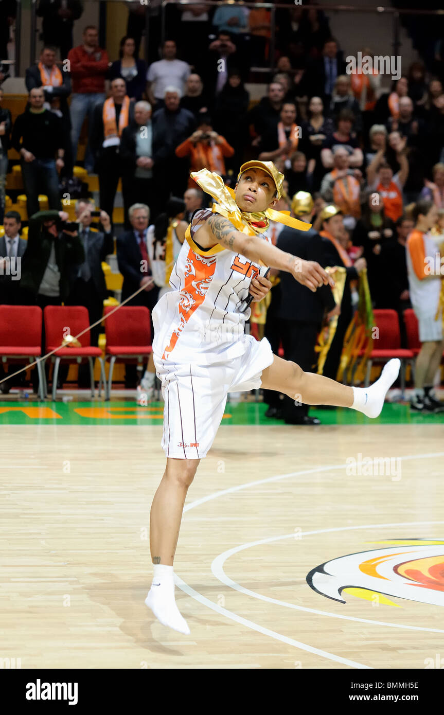 Deanna Nolan #14 tosses her sneakers to the fans Stock Photo