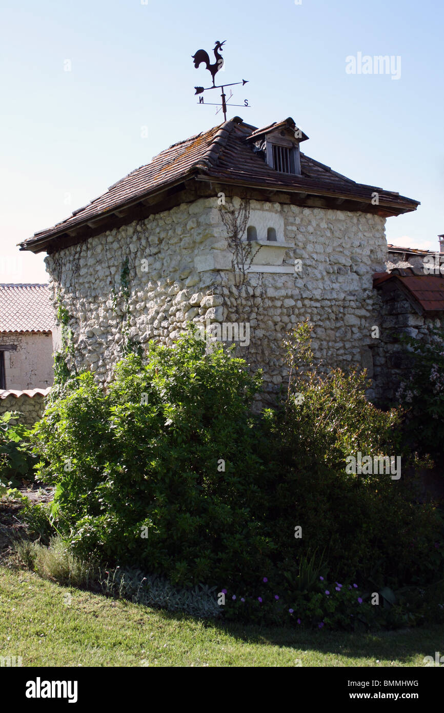Pigeonnier, Dovecote, behind farmhouse in St Romain, Charente, SW France Stock Photo Alamy