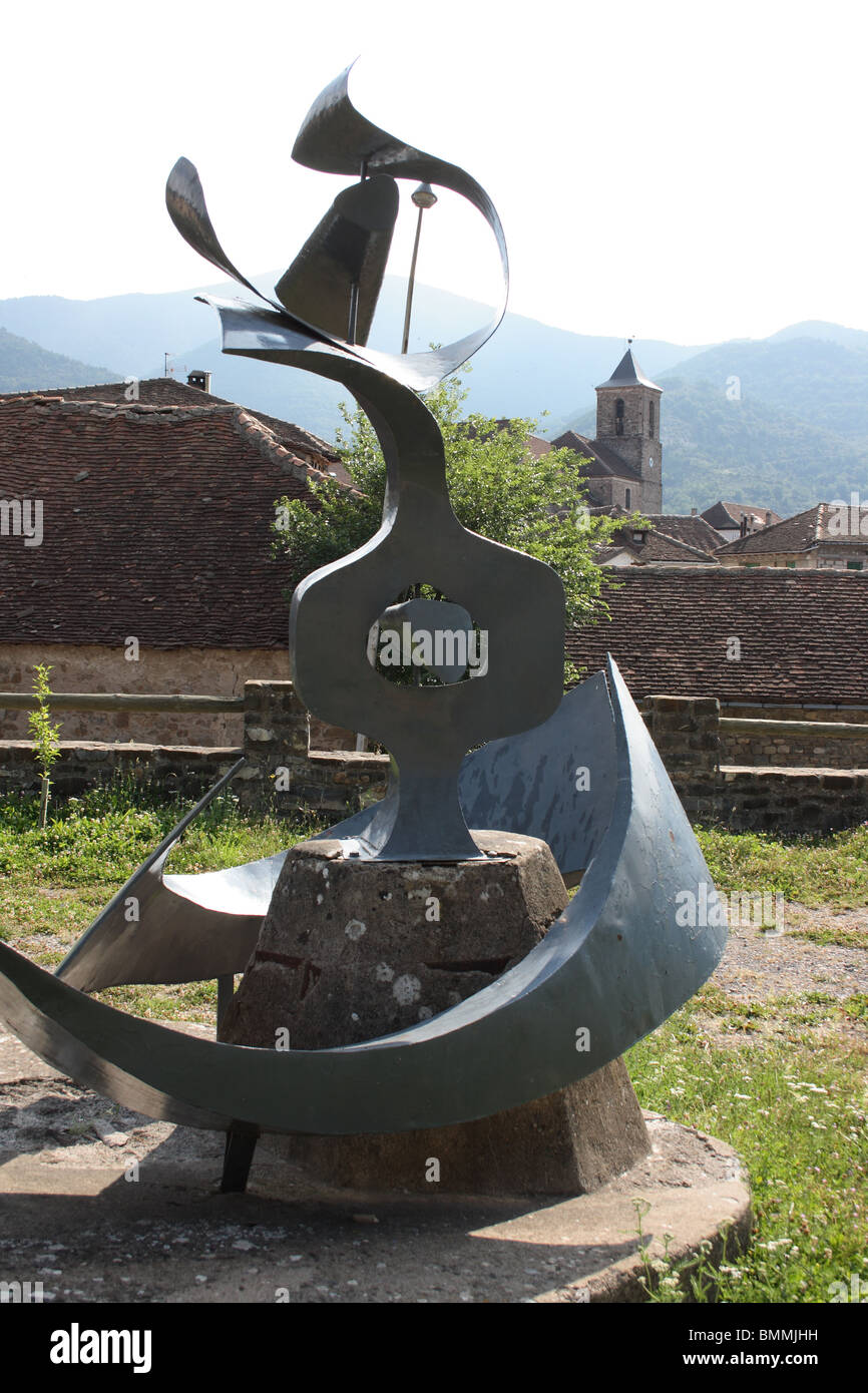 Outdoor Sculpture, Hecho Village, Valle de Hecho, Pyrenees, Aragon, Spain Stock Photo