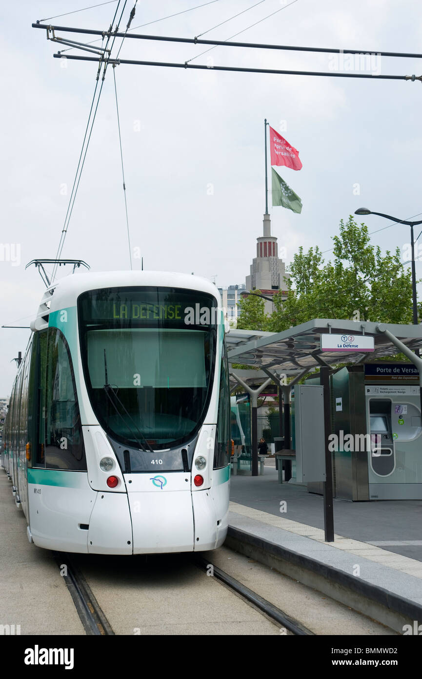 Paris, Tramway T2, Porte de Versailles Stock Photo - Alamy