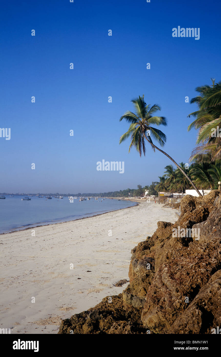 Mombasa, Bamburi Beach Stock Photo Alamy