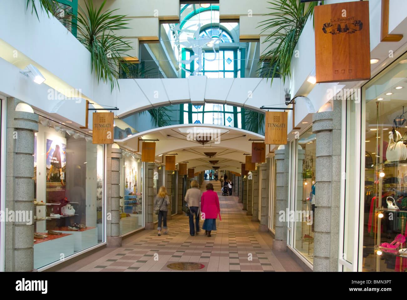 Surrey Guildford Tunsgate Square Shopping Arcade Stock Photo Alamy