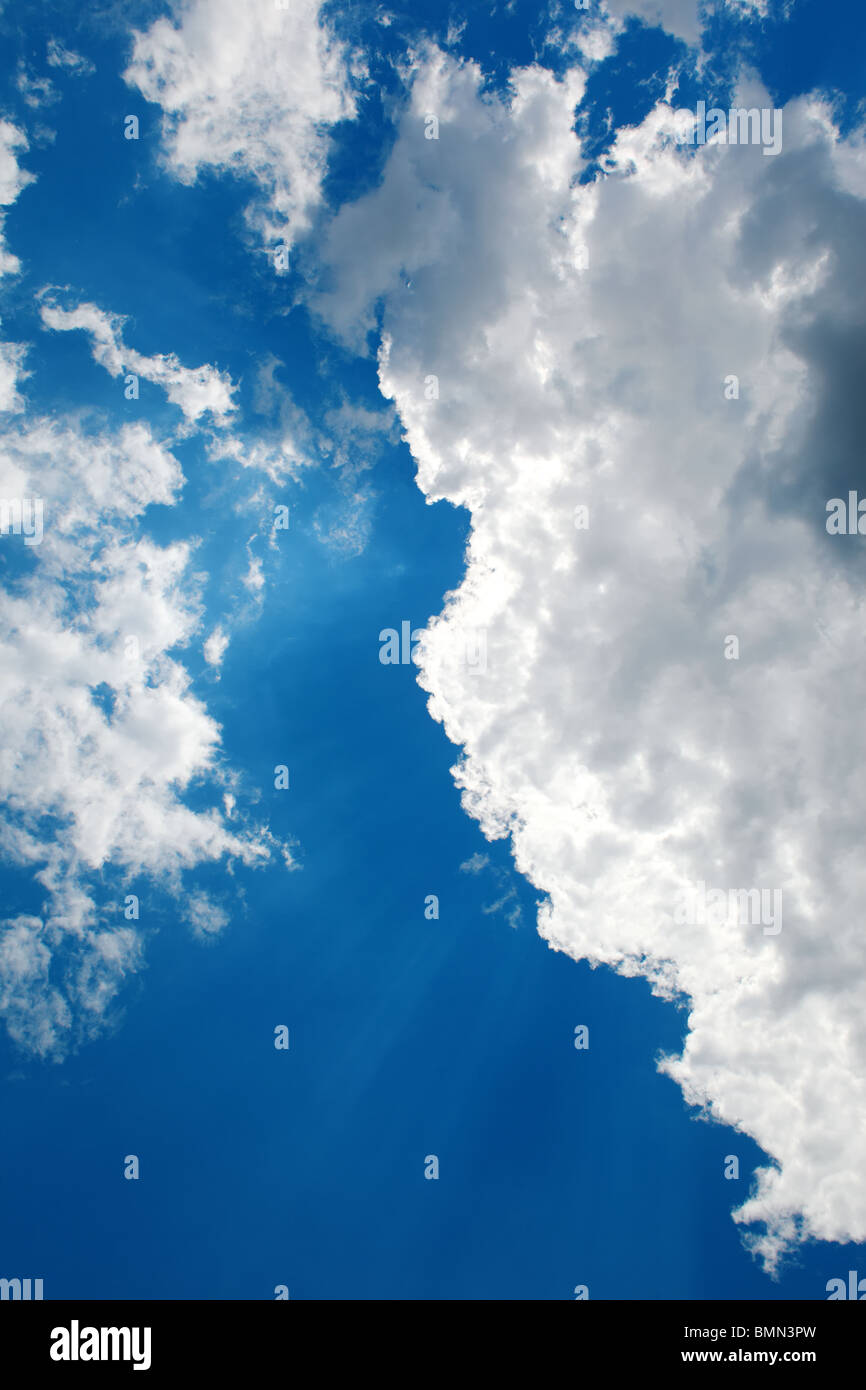 Clear sky sun rays hi-res stock photography and images - Alamy