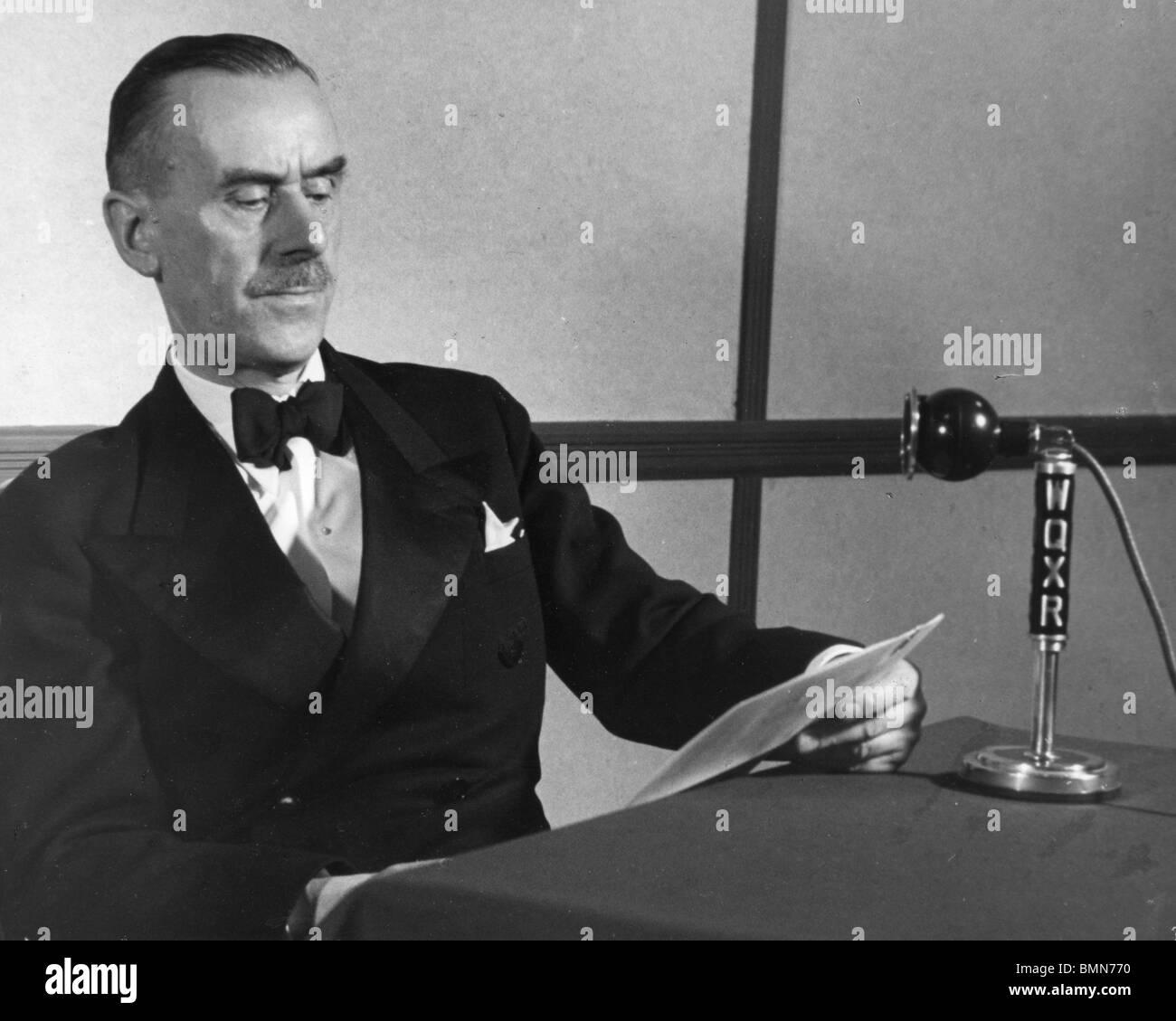 THOMAS MANN (1875-1955) German writer making an anti-Nazi broadcast in 1943 after moving to Los Angeles Stock Photo