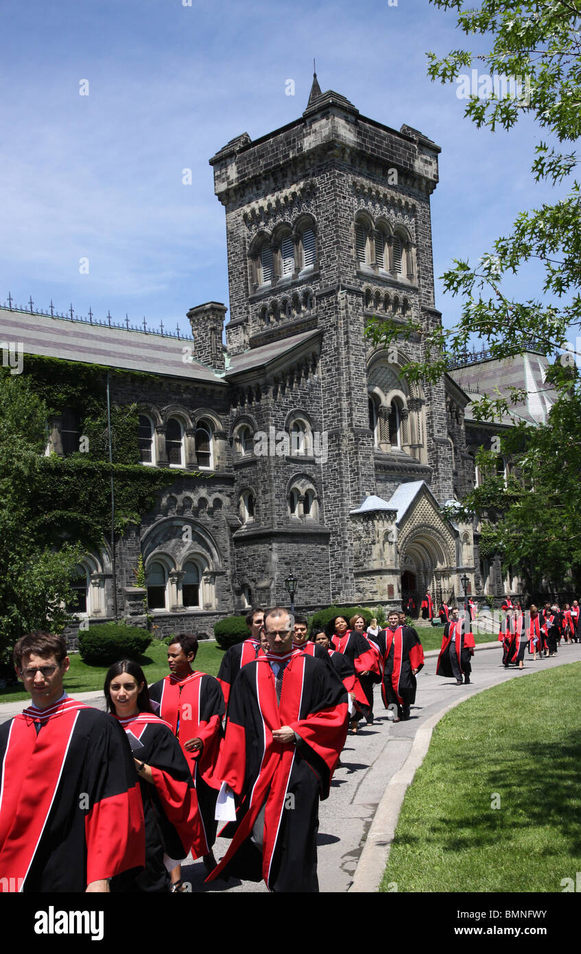 University graduation hi-res stock photography and images - Alamy