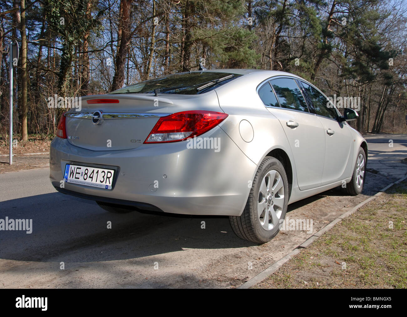Opel Insignia 1 9 Cdti 09 Silver Metallic Five Doors German Stock Photo Alamy