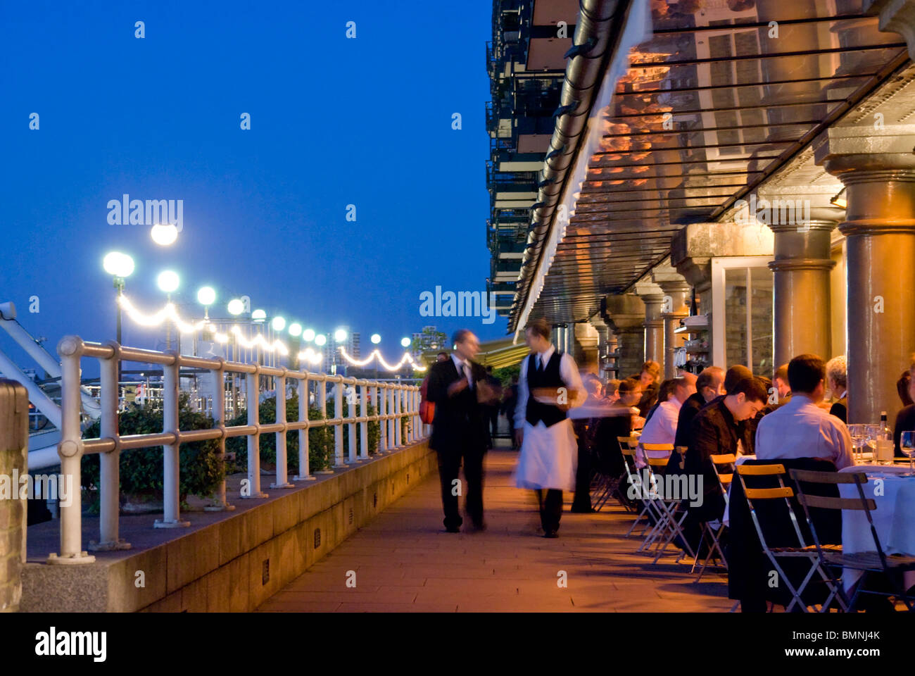 London, Riverfront Restaurant Butlers Wharf Stock Photo