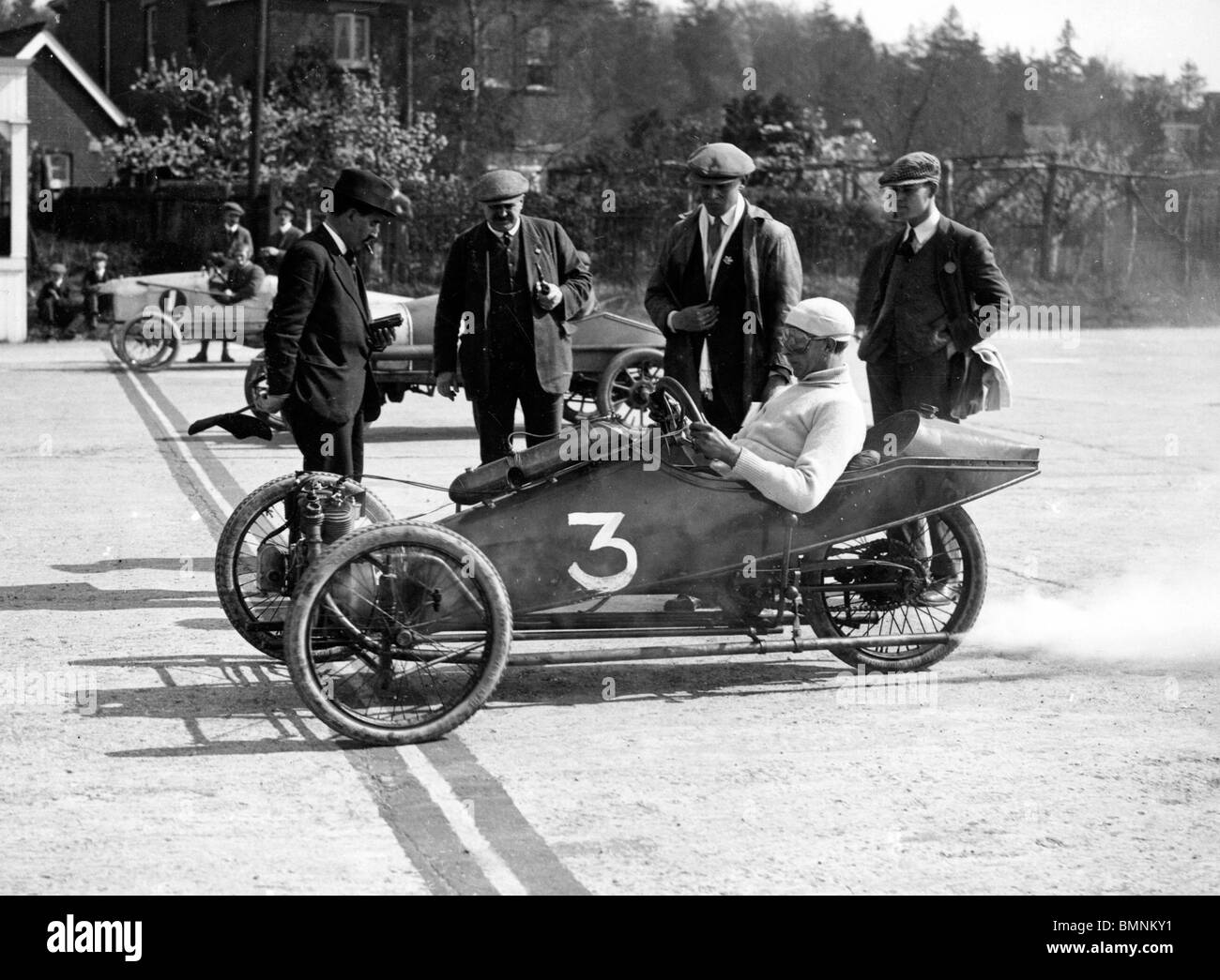 1914 Morgan on start line at Brooklands Stock Photo