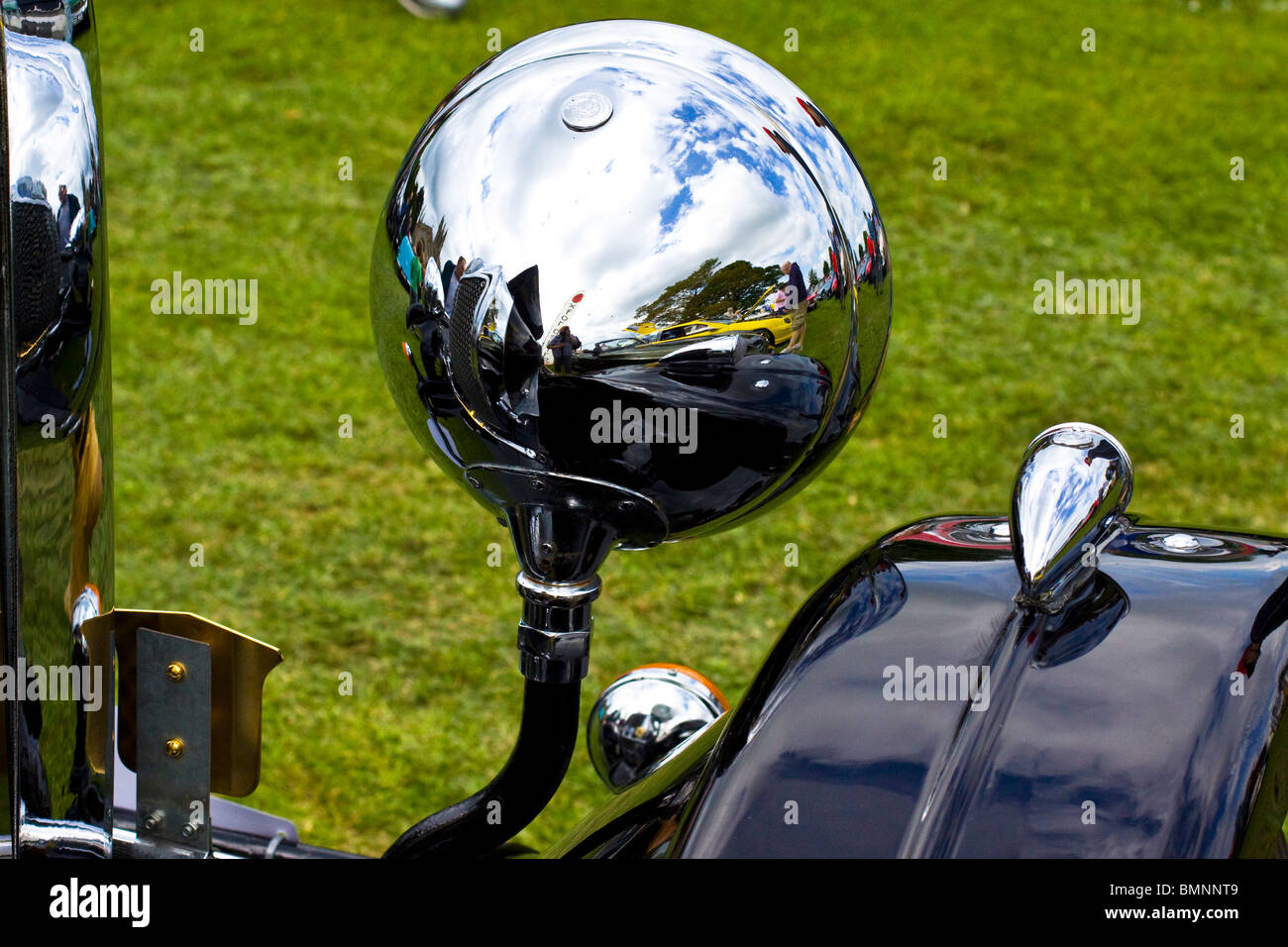 Vintage spot lamps hi-res stock photography and images - Alamy