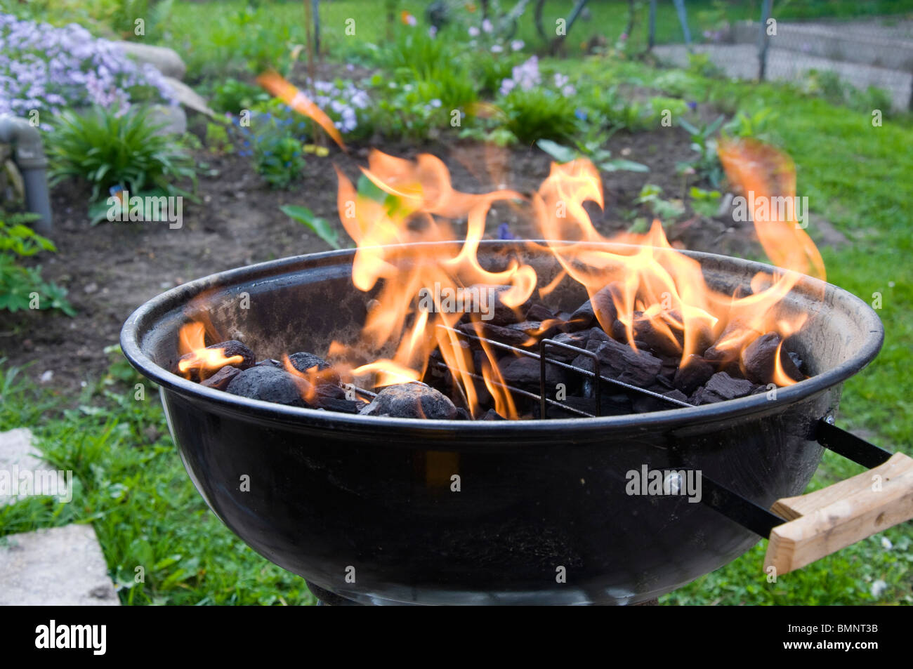Barbecue Flames Smoke Stock Photos & Barbecue Flames Smoke Stock Images Alamy
