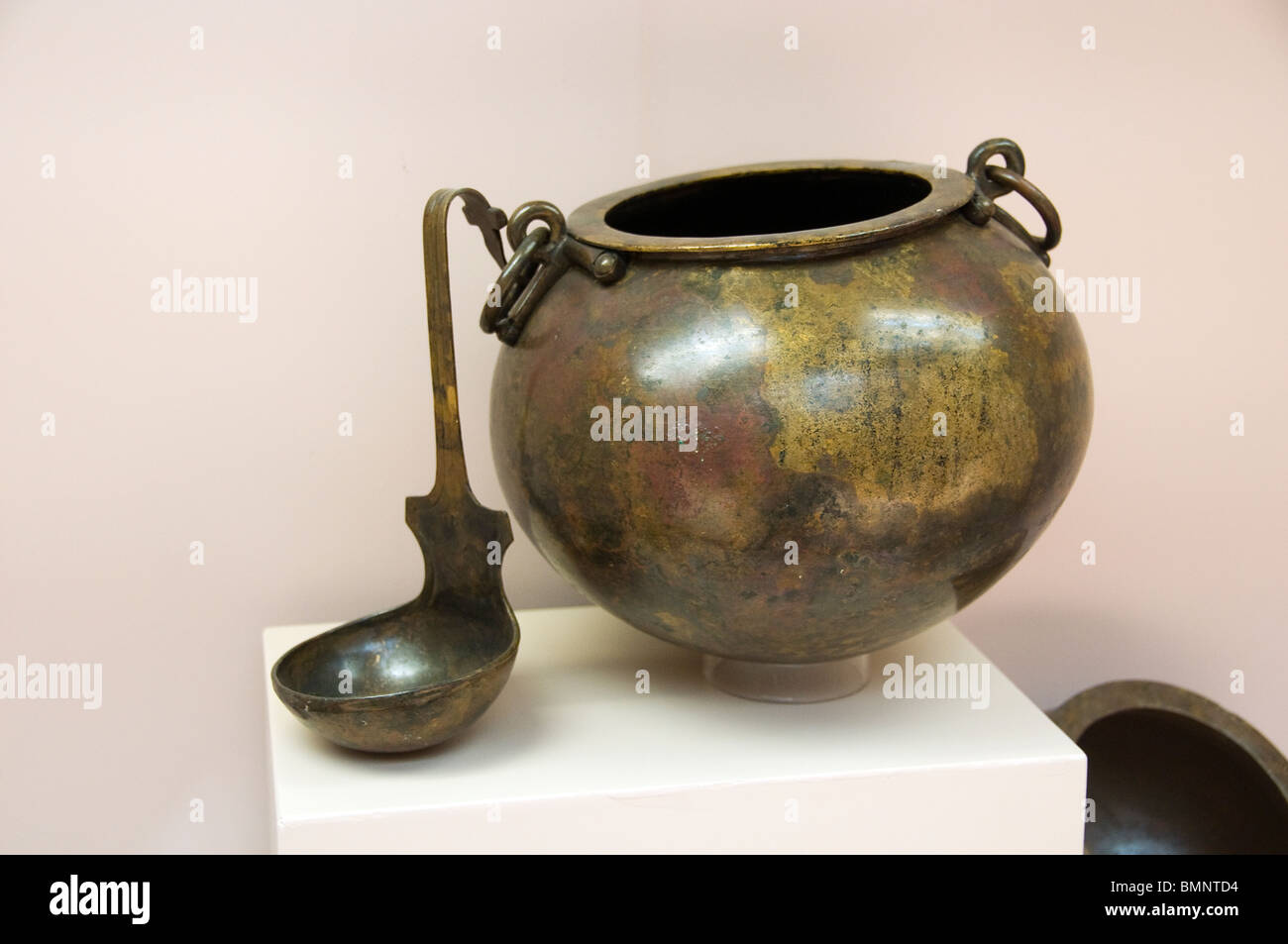 Bronze Bowl Pottery 800 BC Gordiom Phrygians Period  Phrygian Hittite Hittites King Midas Anatolian Museum Ankara Stock Photo