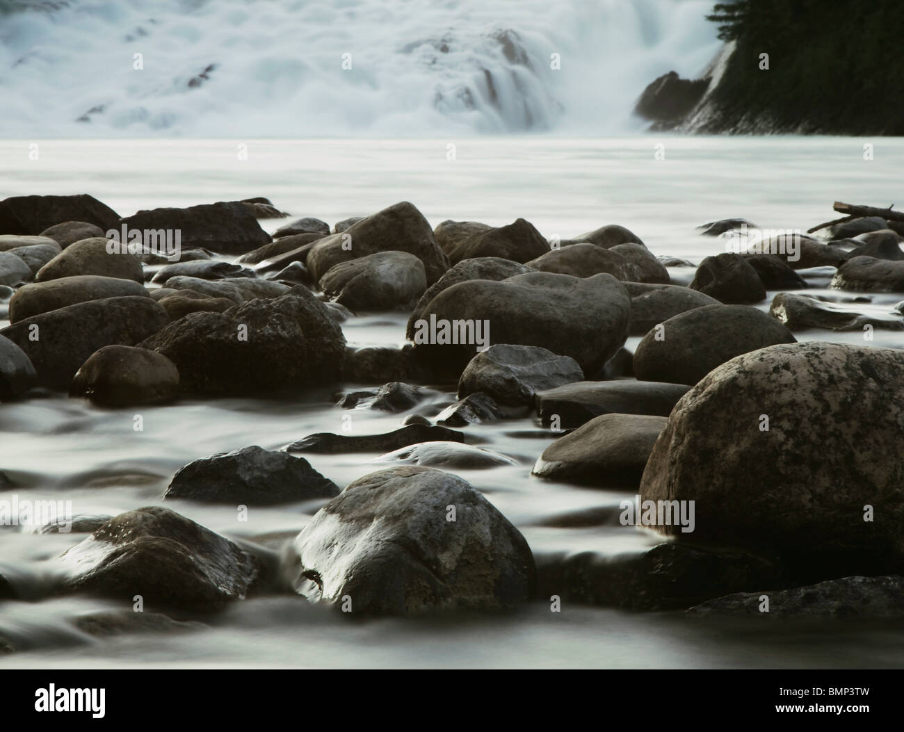 Water flow mountain river hi-res stock photography and images - Alamy