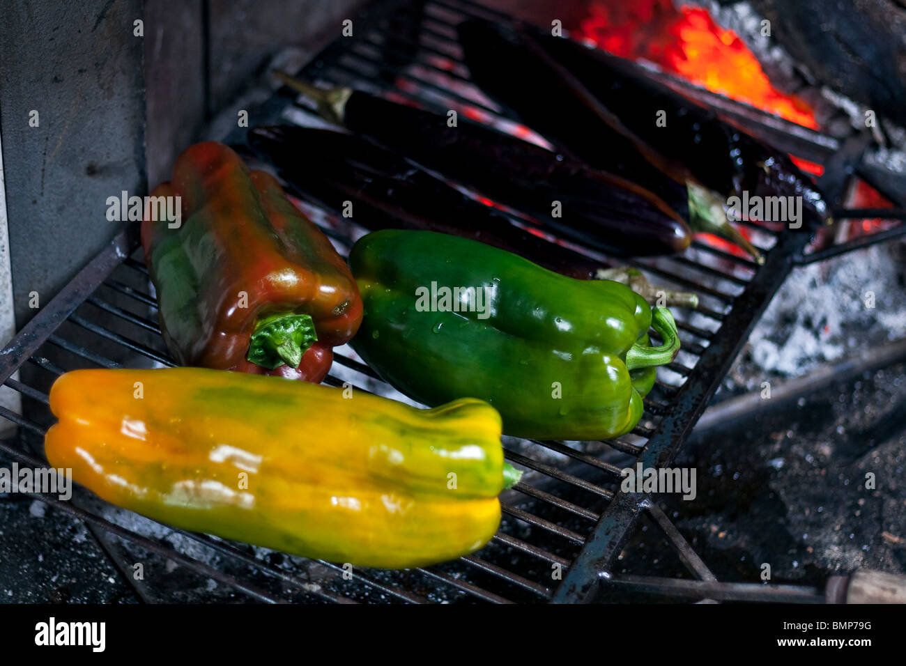 Flame grilled foods hires stock photography and images Alamy