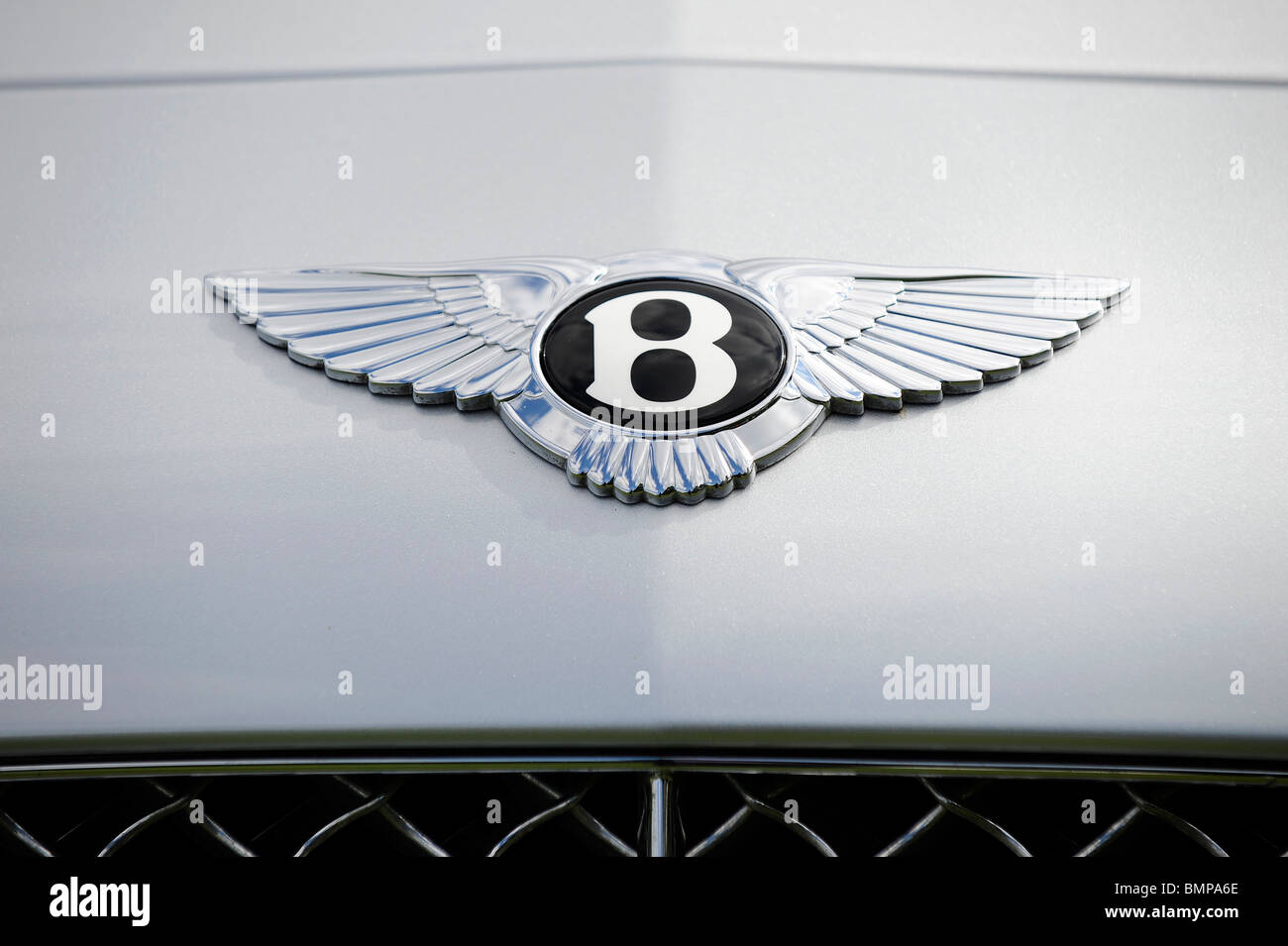  Auto Emblème Logo pour Bentley Mulsanne 2010-2016 Haute qualité  ABS Matériau D'insigne Voiture l'emblème Capot Pièces Emblèmes pour Auto  Logo Accessoiresde Style Voiture