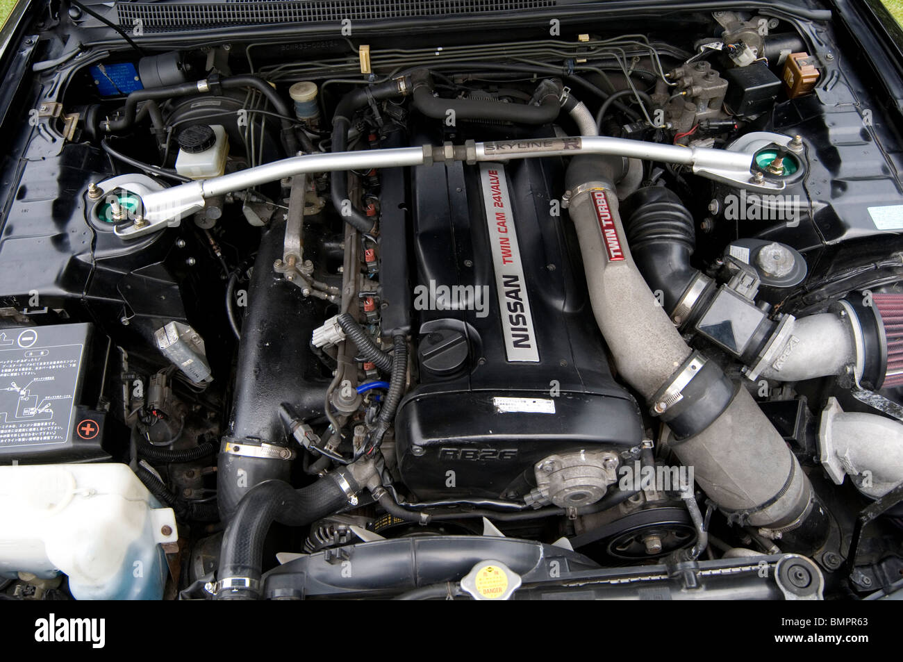 nissan skyline r32 straight six engine engines Stock Photo - Alamy