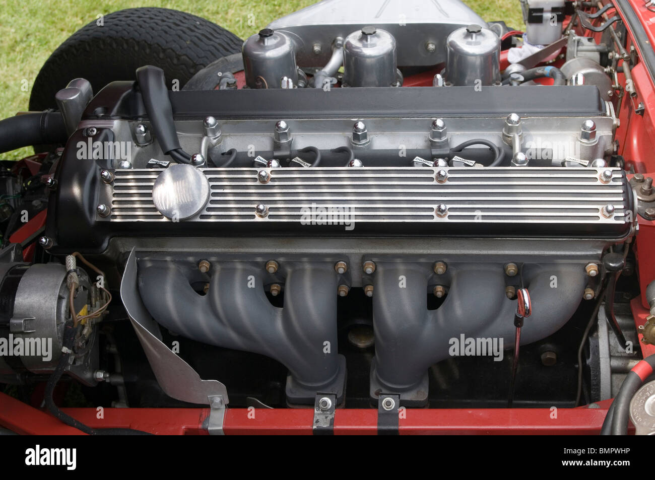 jaguar 6 cylinder engine in e type triple carb Stock Photo Alamy