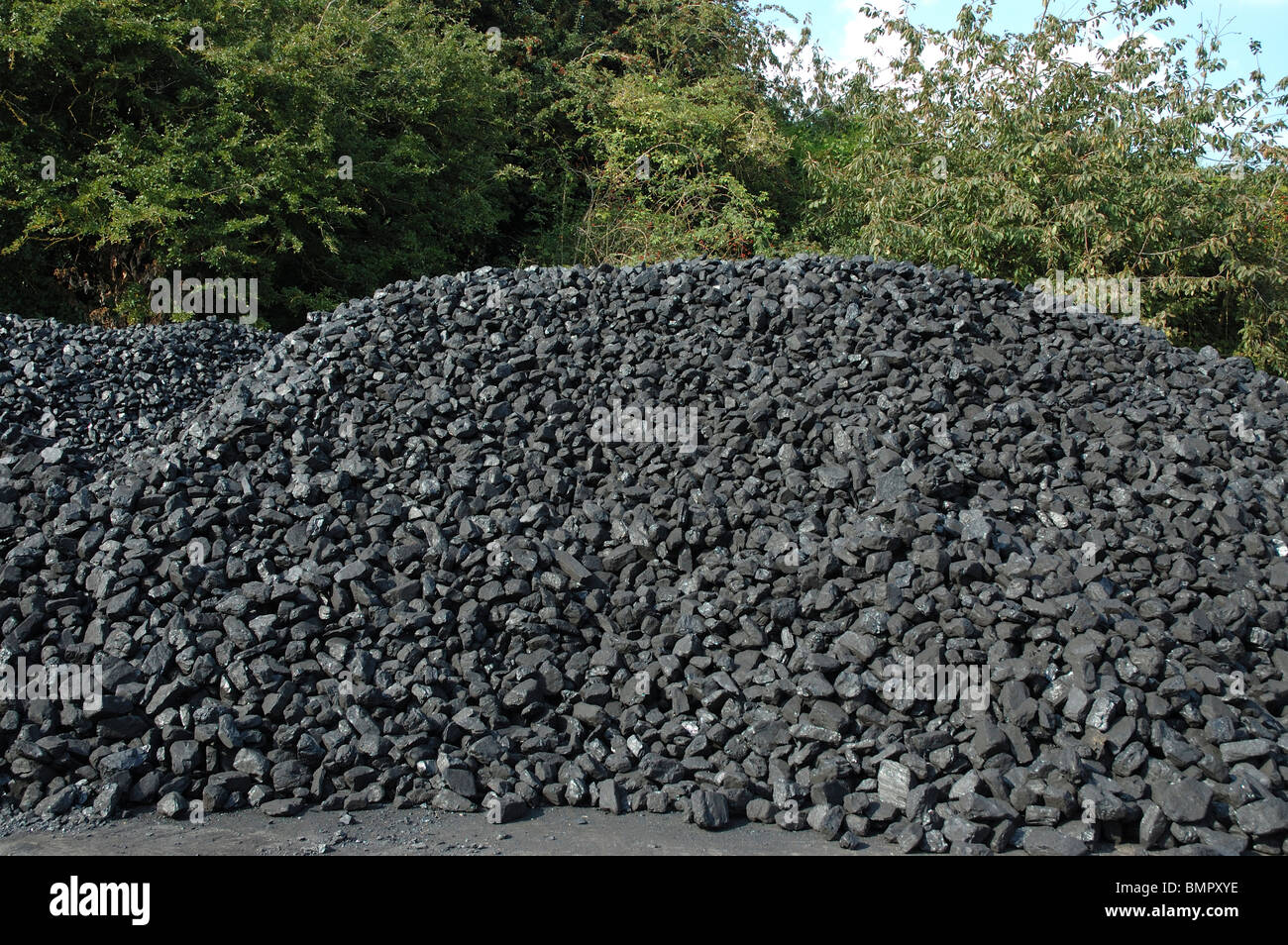 Coal merchants hires stock photography and images Alamy