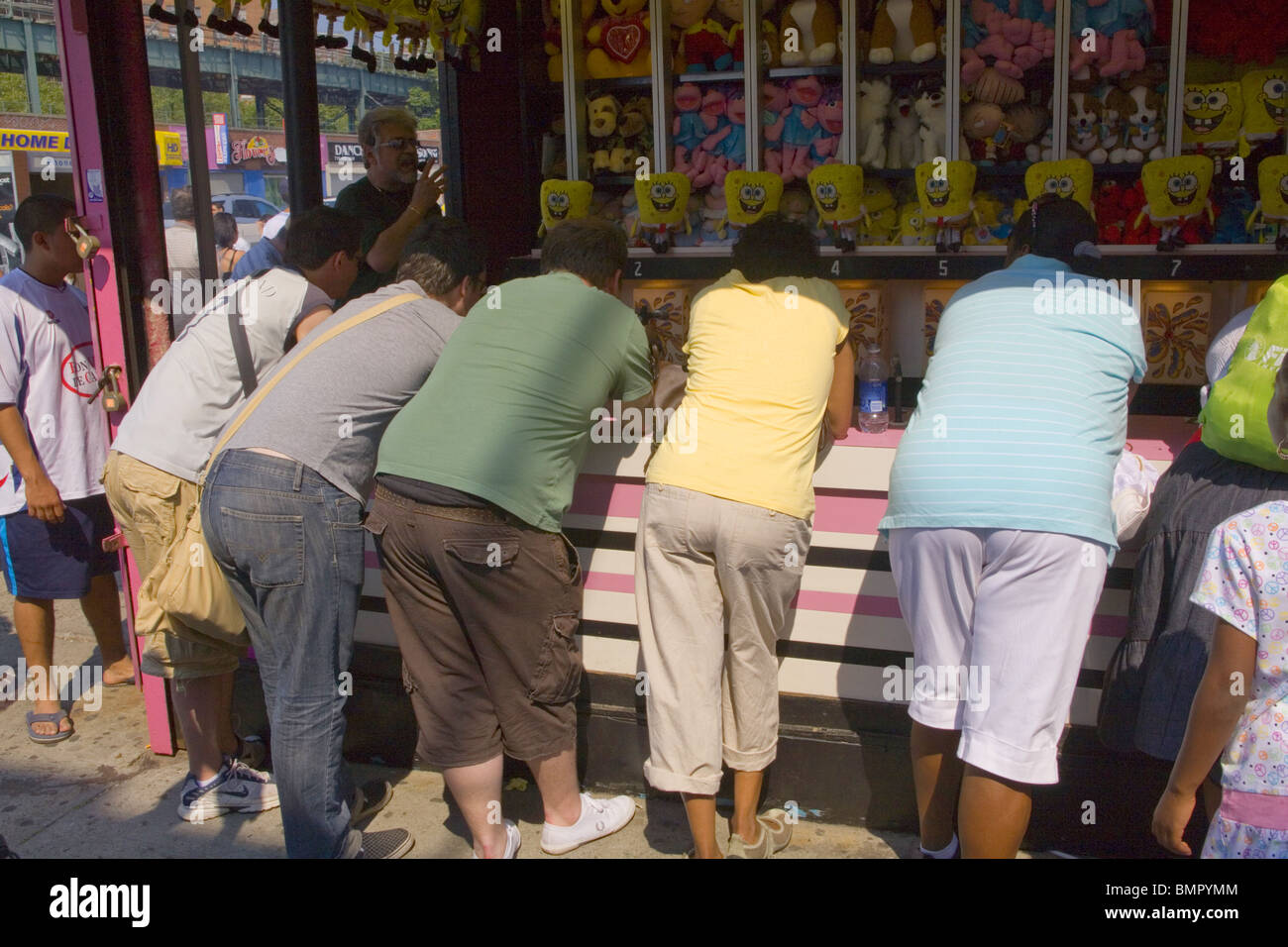 Playing games win prizes hi-res stock photography and images - Alamy