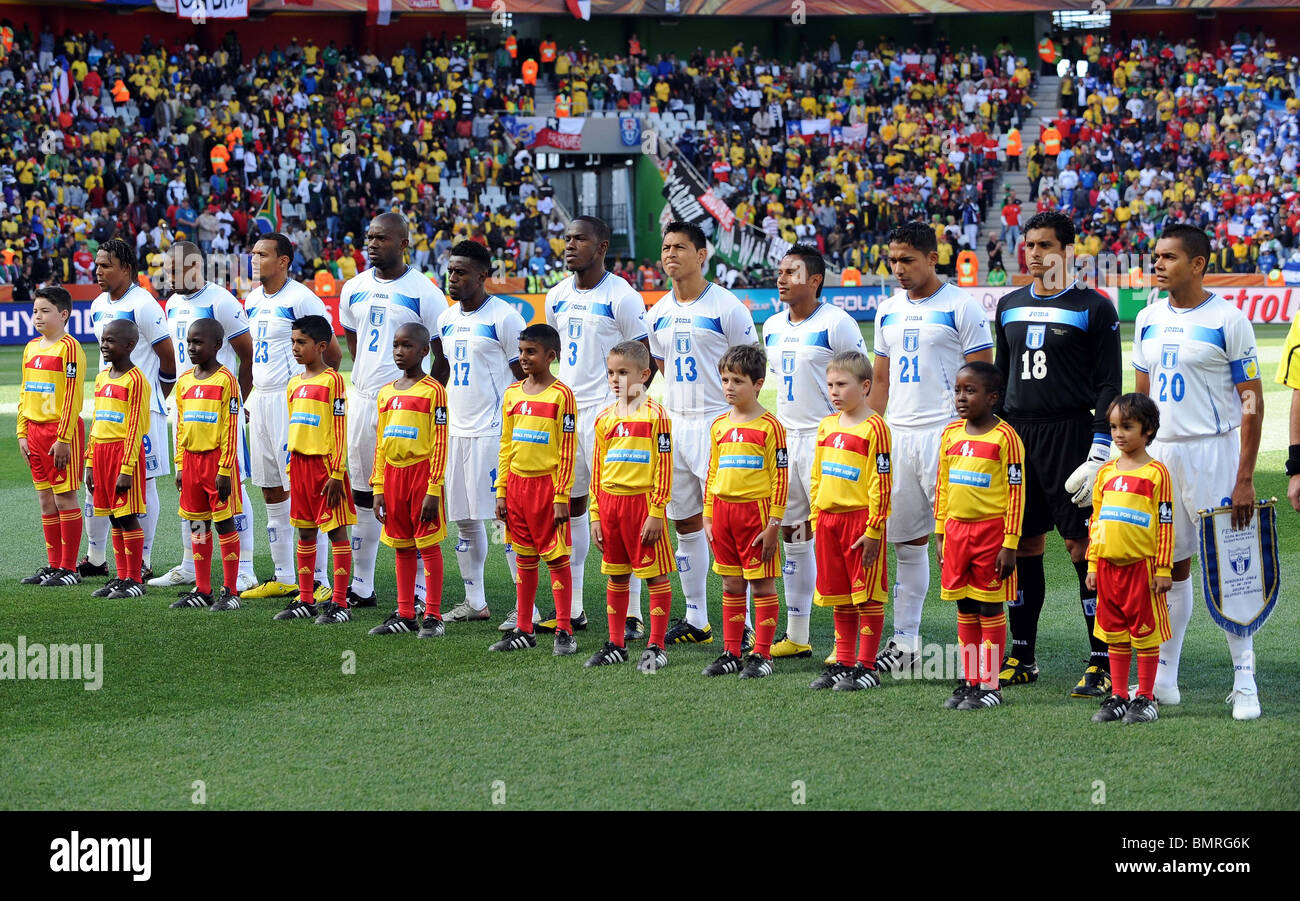 HONDURAS TEAM LINE UP HONDURAS V CHILE MBOMBELA STADIUM  SOUTH AFRICA 16 June 2010 Stock Photo