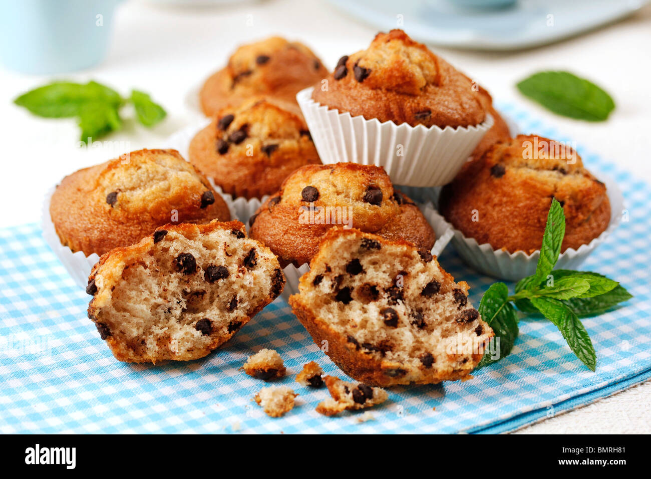 Baked chocolate muffins pieces hi-res stock photography and images - Alamy
