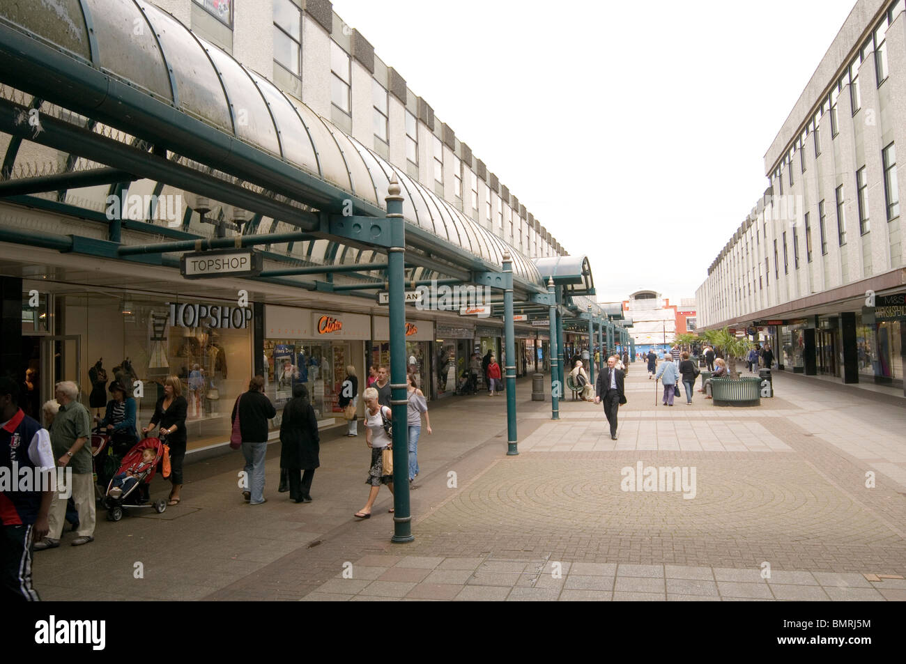 Stevenage Hertfordshire town center shopping precinct  city uk shops shoppers people shop Stock Photo