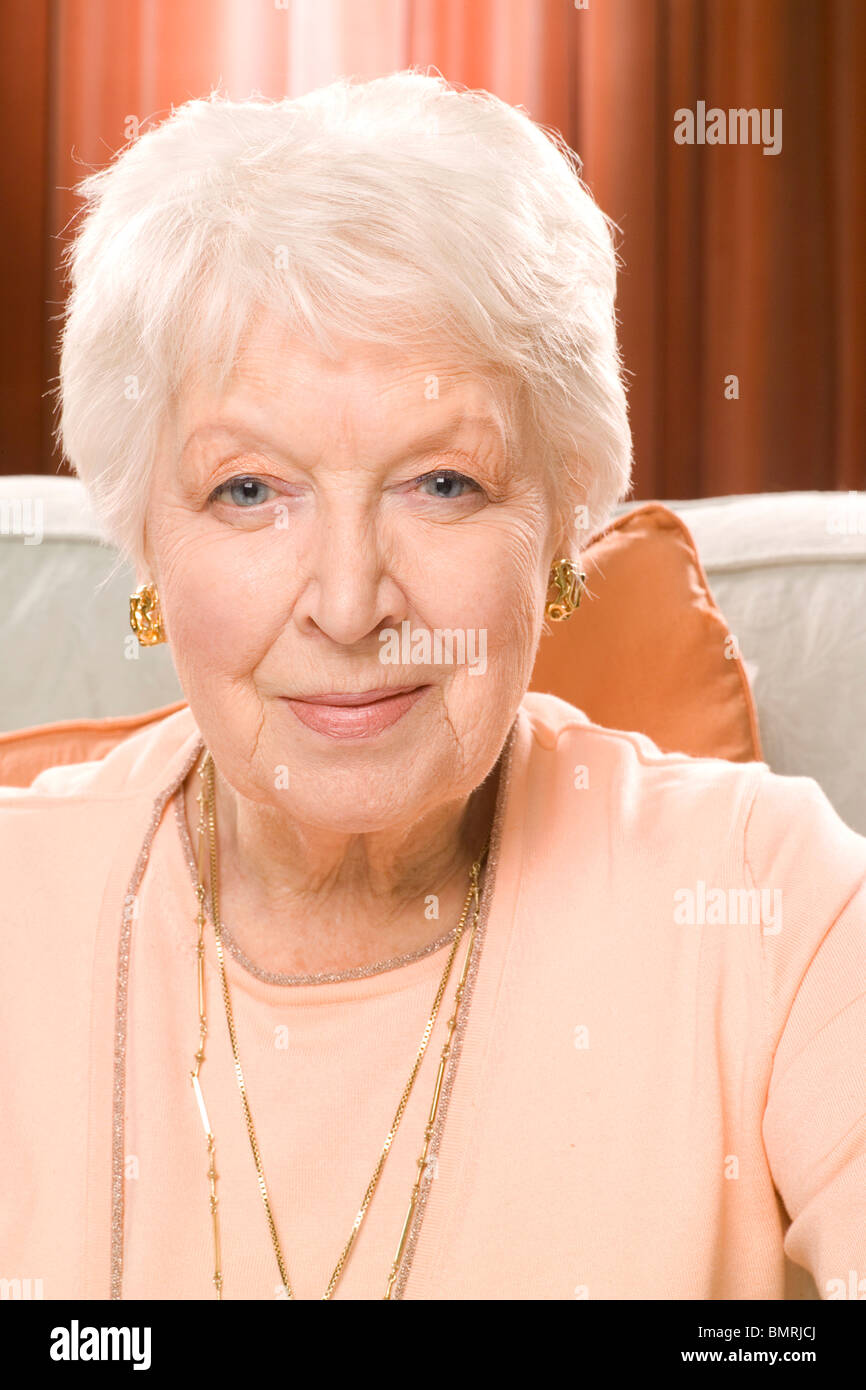 Discussion on this topic: June Whitfield, june-whitfield/ Discussion on this topic: Alice Ghostley, june-whitfield/