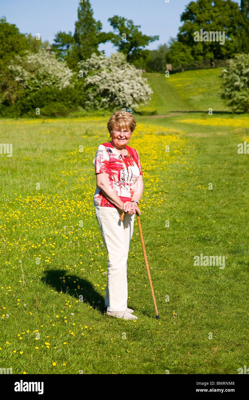 Glamorous older woman hi-res stock photography and images - Alamy