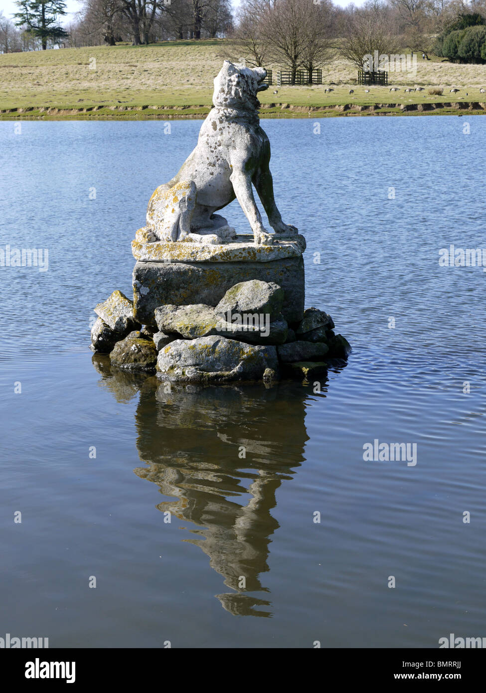 Stone dog statue hires stock photography and images Alamy