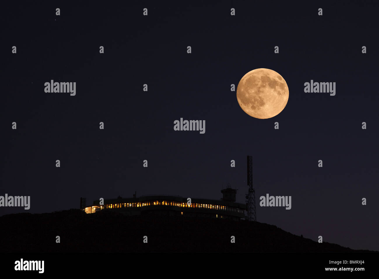 Mt washington observatory night hi-res stock photography and images - Alamy