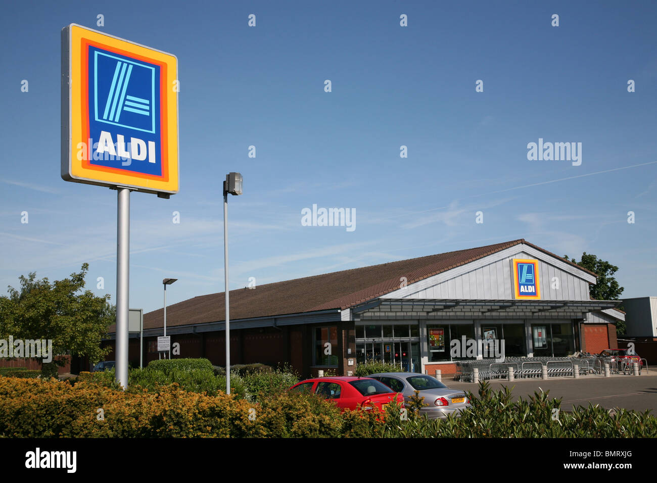 Aldi supermarket store sign hi-res stock photography and images - Alamy