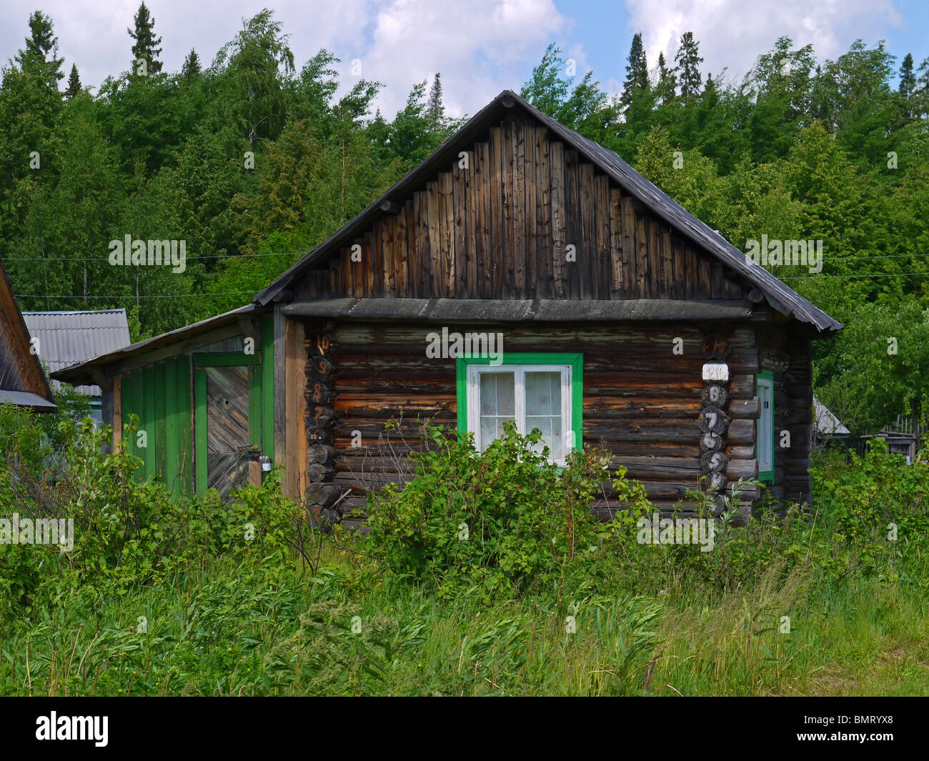 Small old wooden country house in Izhevsk region, Udmurt Republic, Russia Stock Photo