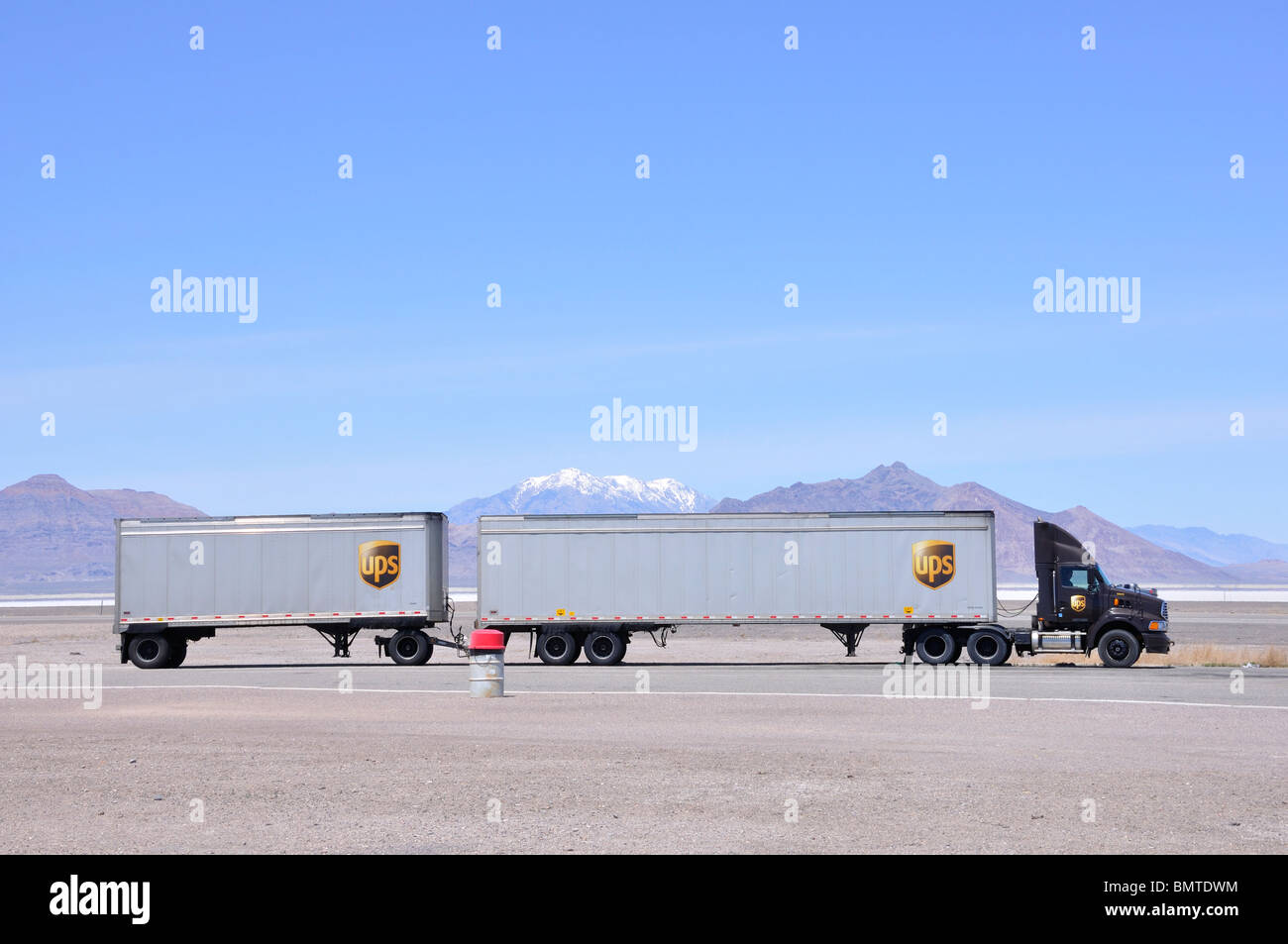 UPS truck, Bonneville Salt Flats, Utah, USA Stock Photo Alamy