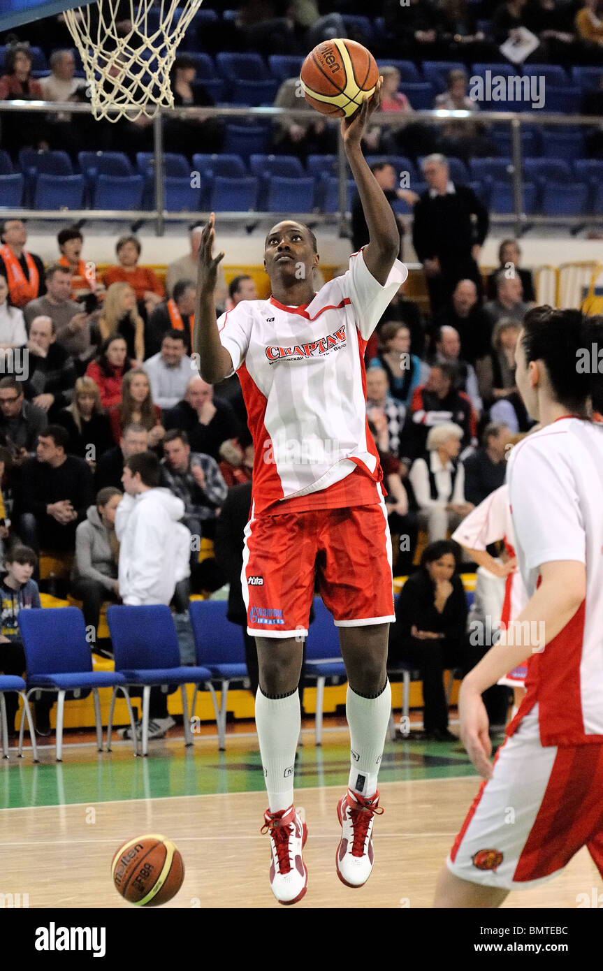 Sylvia Fowles  #34 jump shot Stock Photo