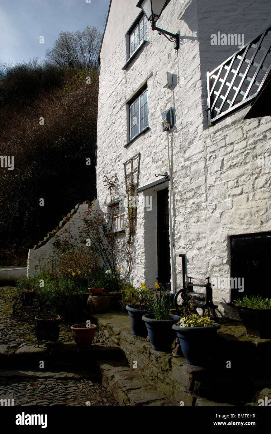 Clovelly Devon UK Cobbled Street Houses Stock Photo Alamy