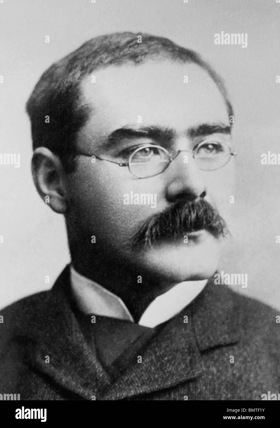 Undated portrait photo of British author + poet Rudyard Kipling (1865 - 1936) - winner of the Nobel Prize in Literature in 1907. Stock Photo