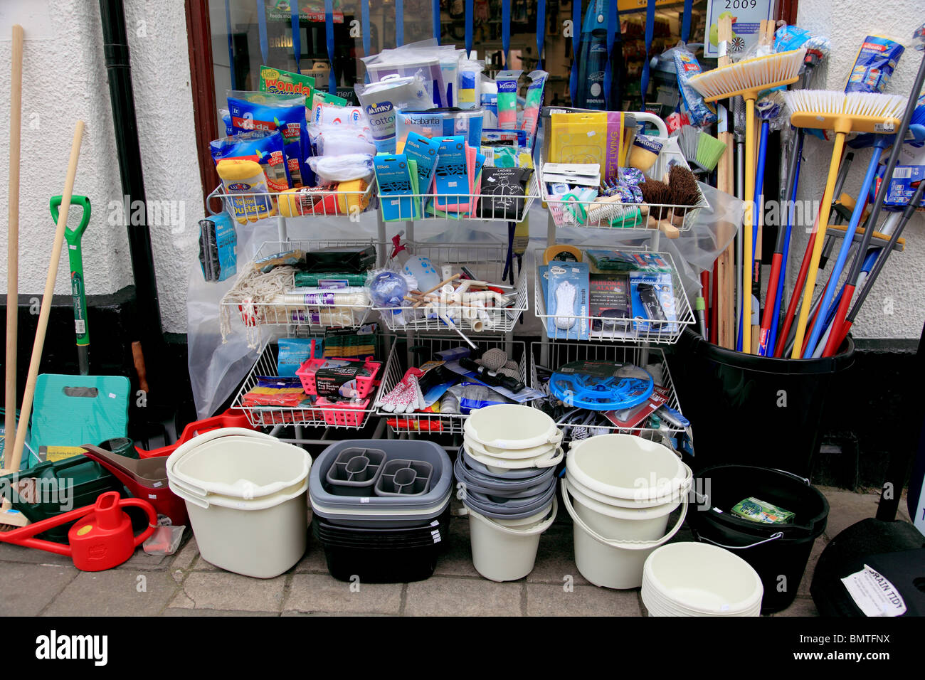 Utensils Shop High Resolution Stock Photography And Images Alamy