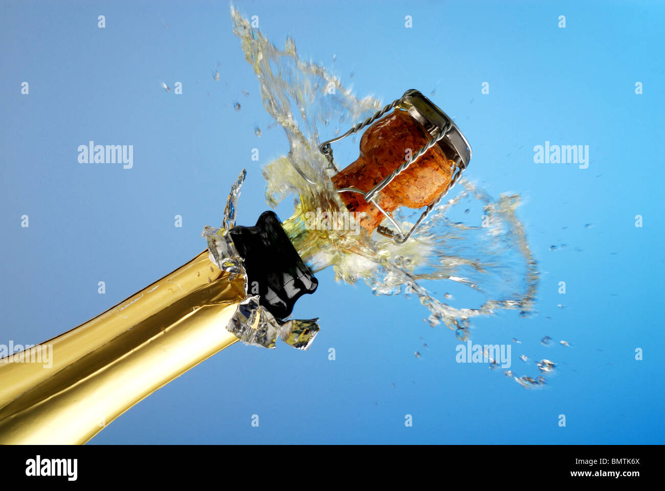 Color splash bottle hi-res stock photography and images - Alamy