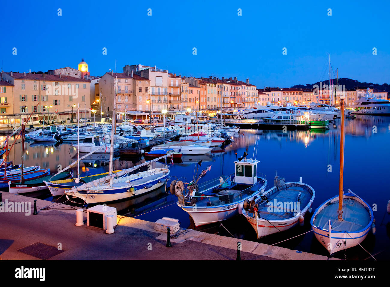 St tropez harbour dusk provence hi-res stock photography and images - Alamy