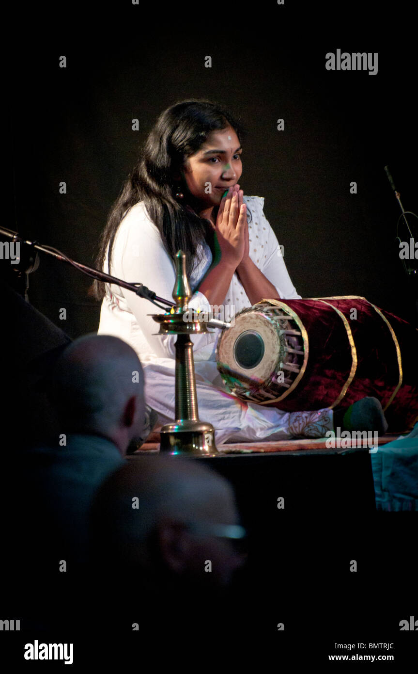 Musical instruments of kerala hires stock photography and images Alamy