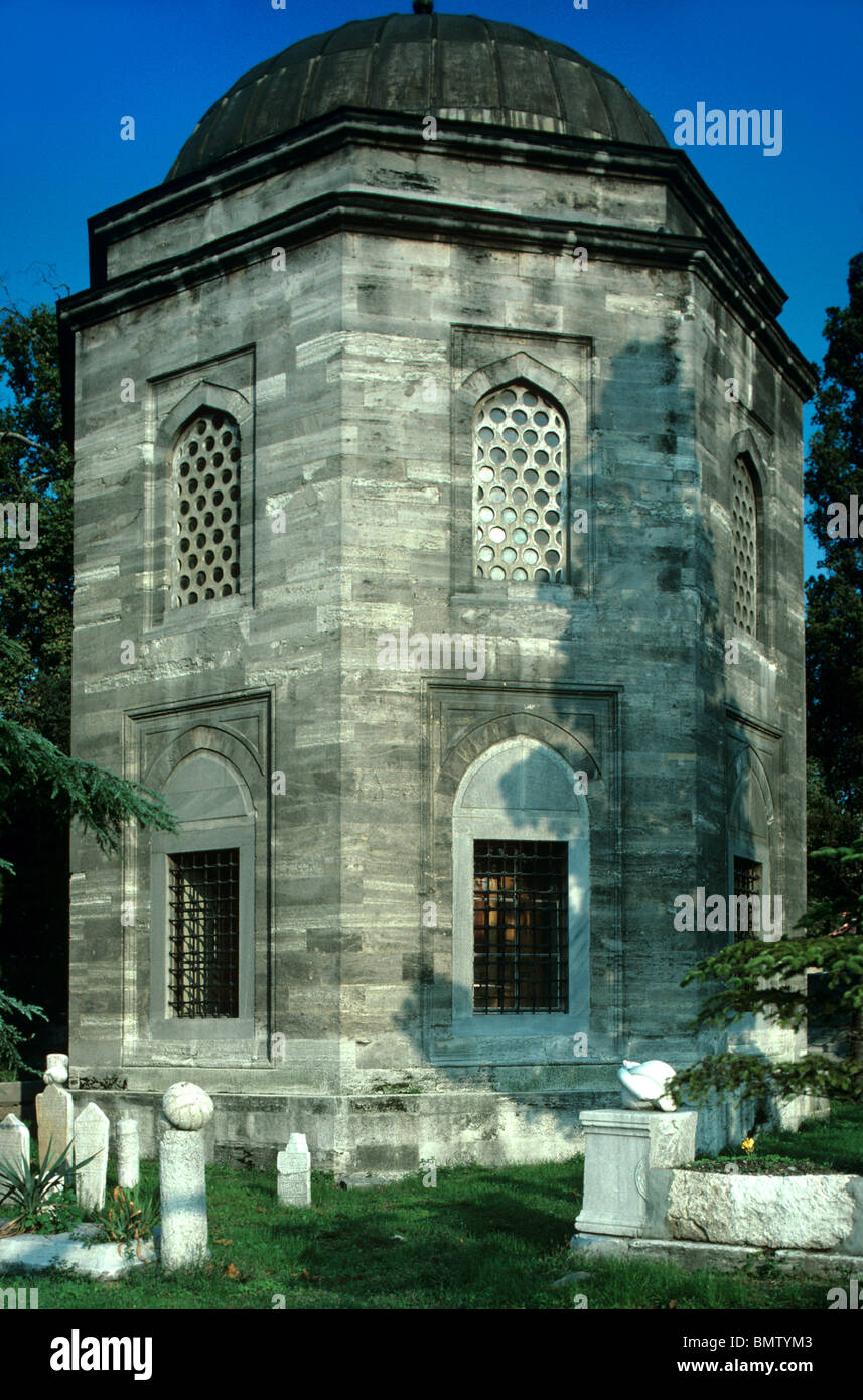 Tomb of Ottoman Turkish Admiral Hayreddin Barbarossa (c1478-1546), Istanbul Turkey Stock Photo