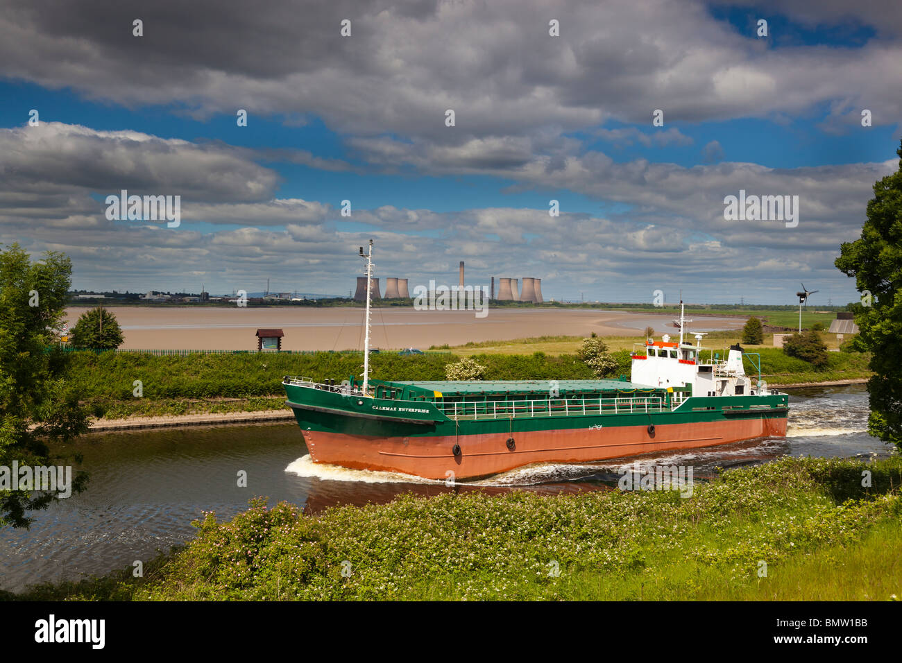 The Calemax Enterprise sails west along the Manchester Ship Canal at Runcorn. Stock Photo