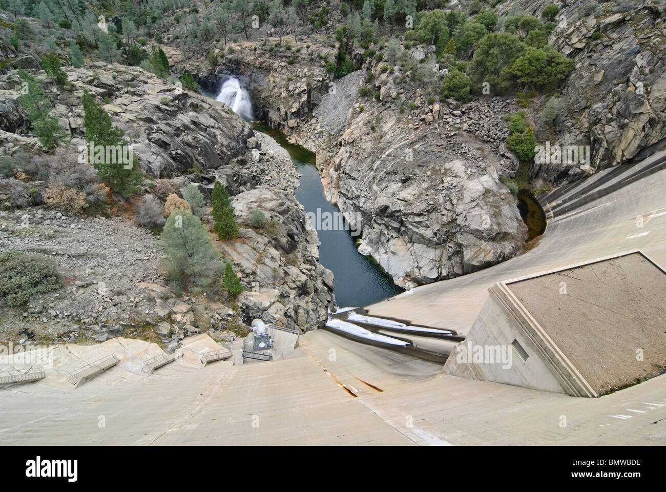 The O'Shaughnessy Dam forming the Hetch Hetchy Reservoir Stock Photo