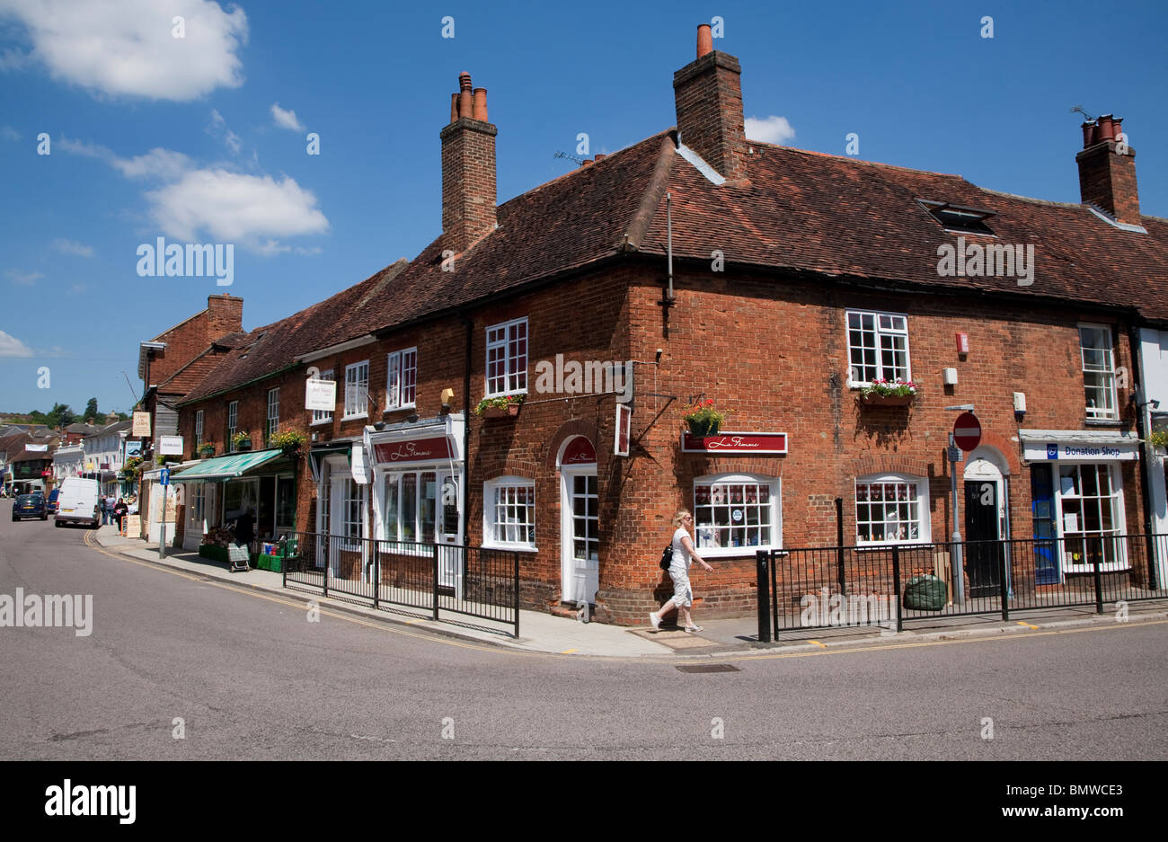 Shops and houses along Downing Street, Farnham Surrey Stock Photo Alamy