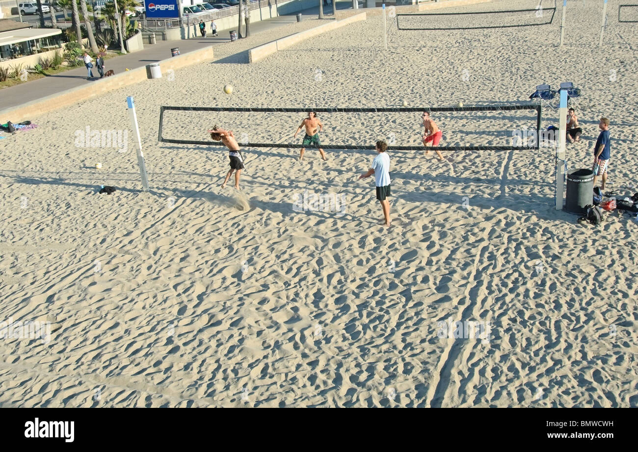 Beach volleyball at Huntington Beach, California Stock Photo Alamy