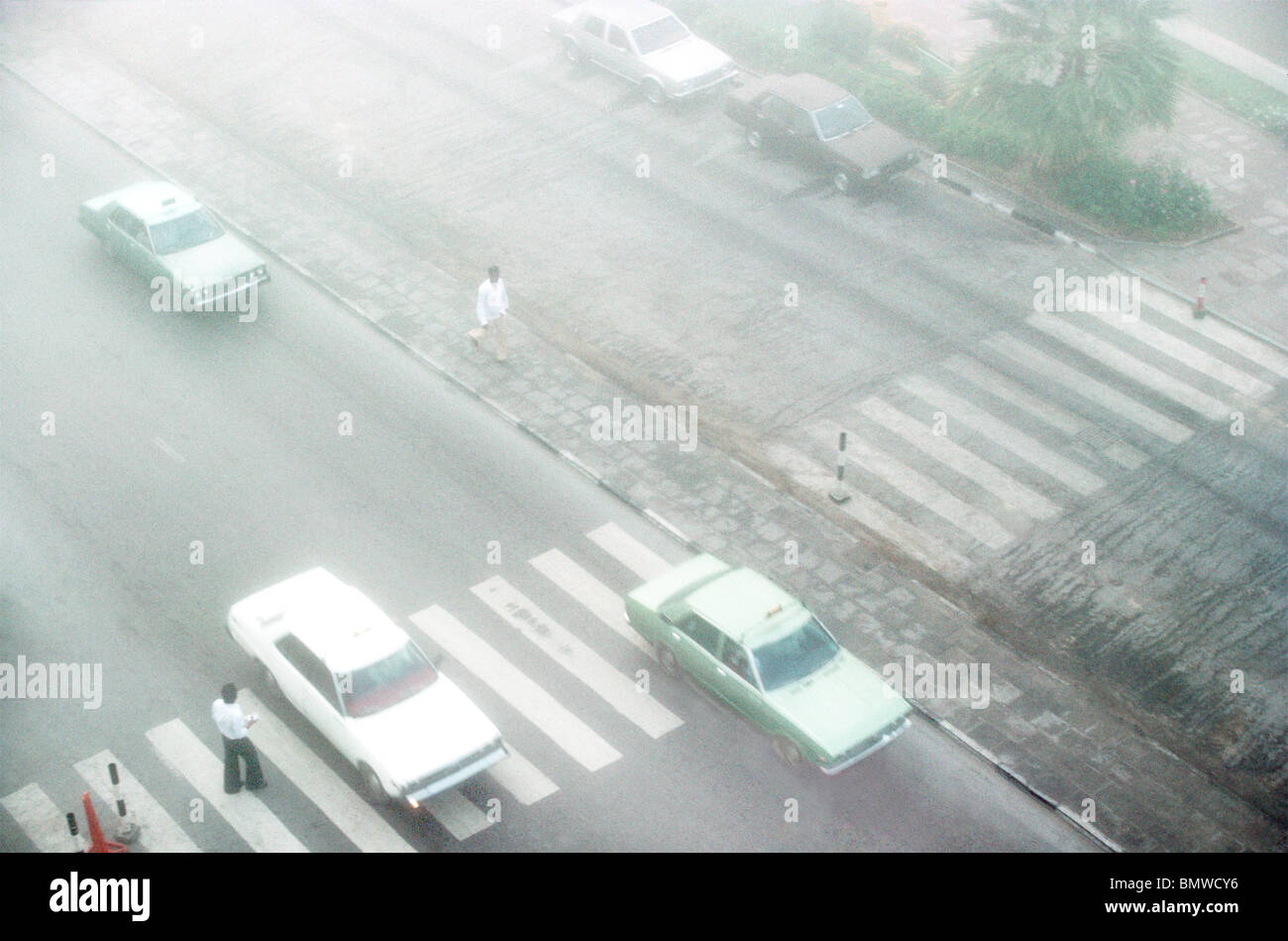 Dubai UAE Traffic In Thick Fog Stock Photo Alamy
