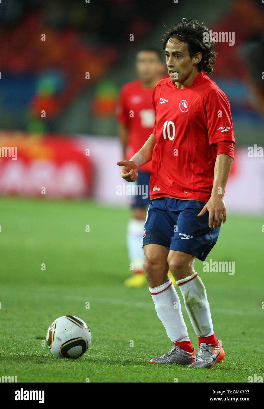 JORGE VALDIVIA CHILE V SWITZERLAND NELSON MANDELA BAY STADIUM PORT ELIZABETH SOUTH AFRICA 21 June 2010 Stock Photo